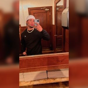 Meet your Posher, Emerson